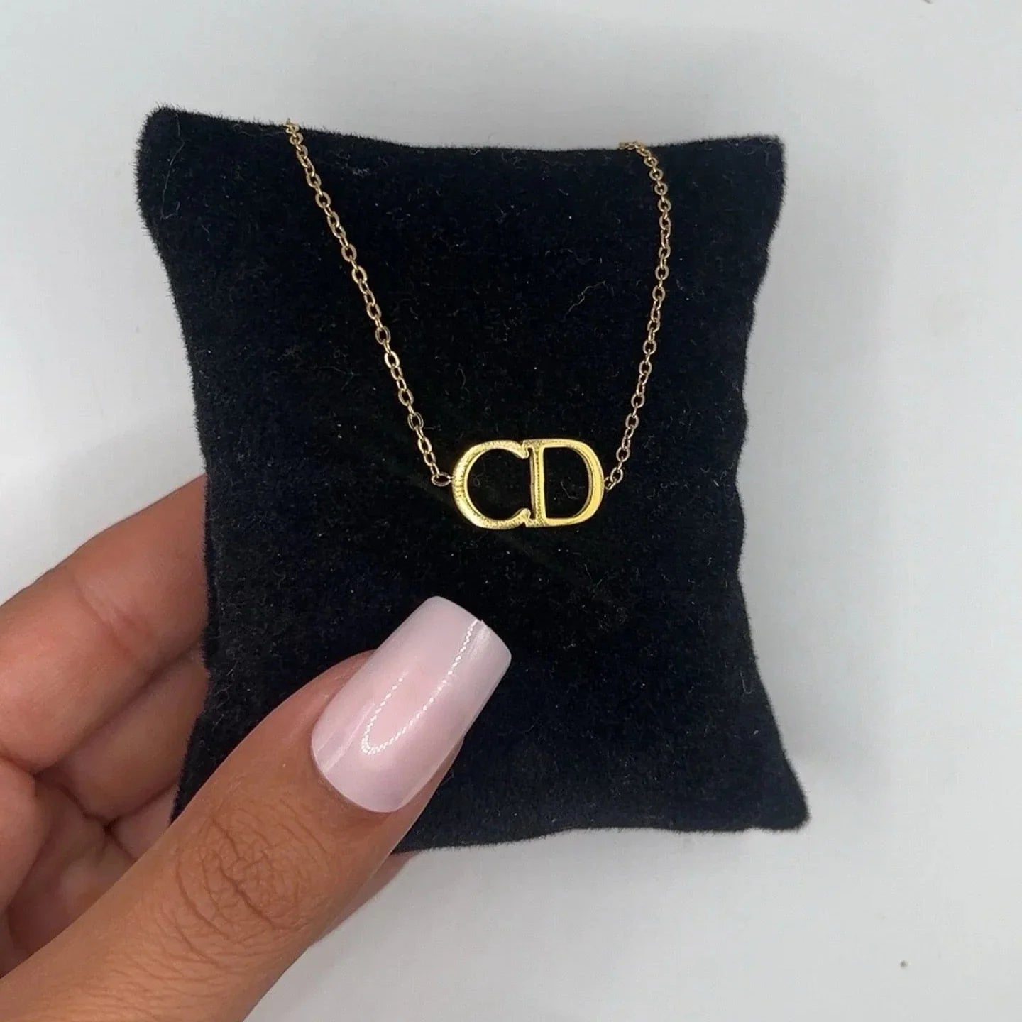 Leina Necklace