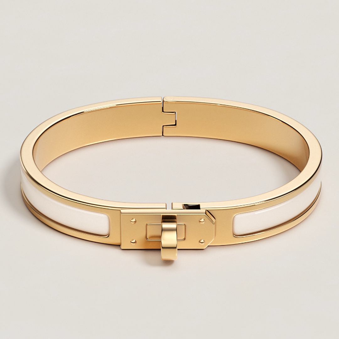 Helena Aada Bangle