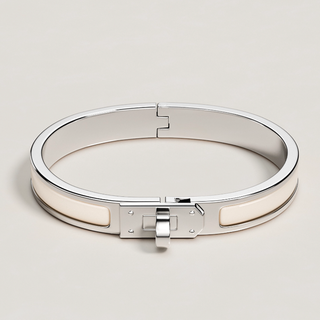 Helena Aada Bangle