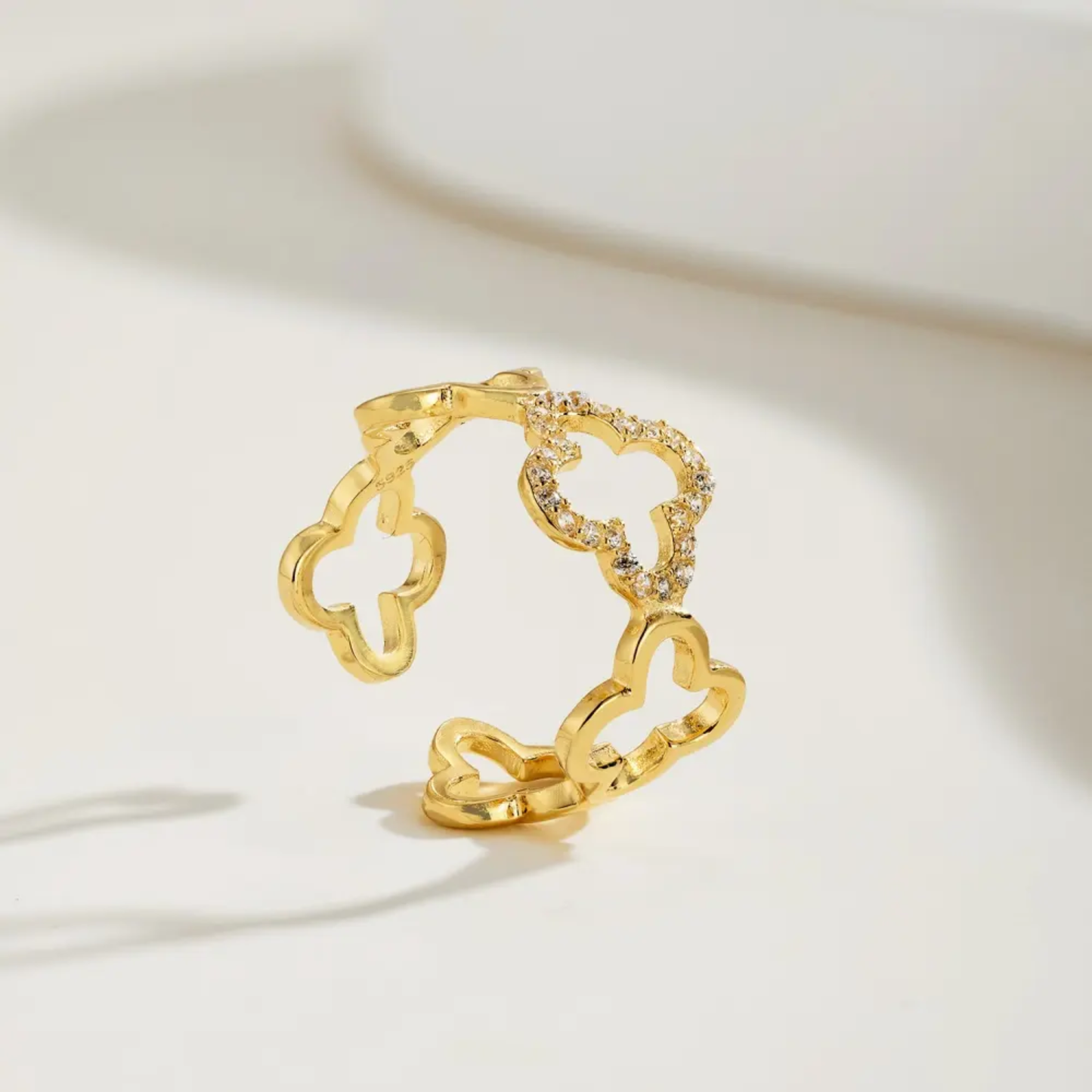 Clover Diamond Ring