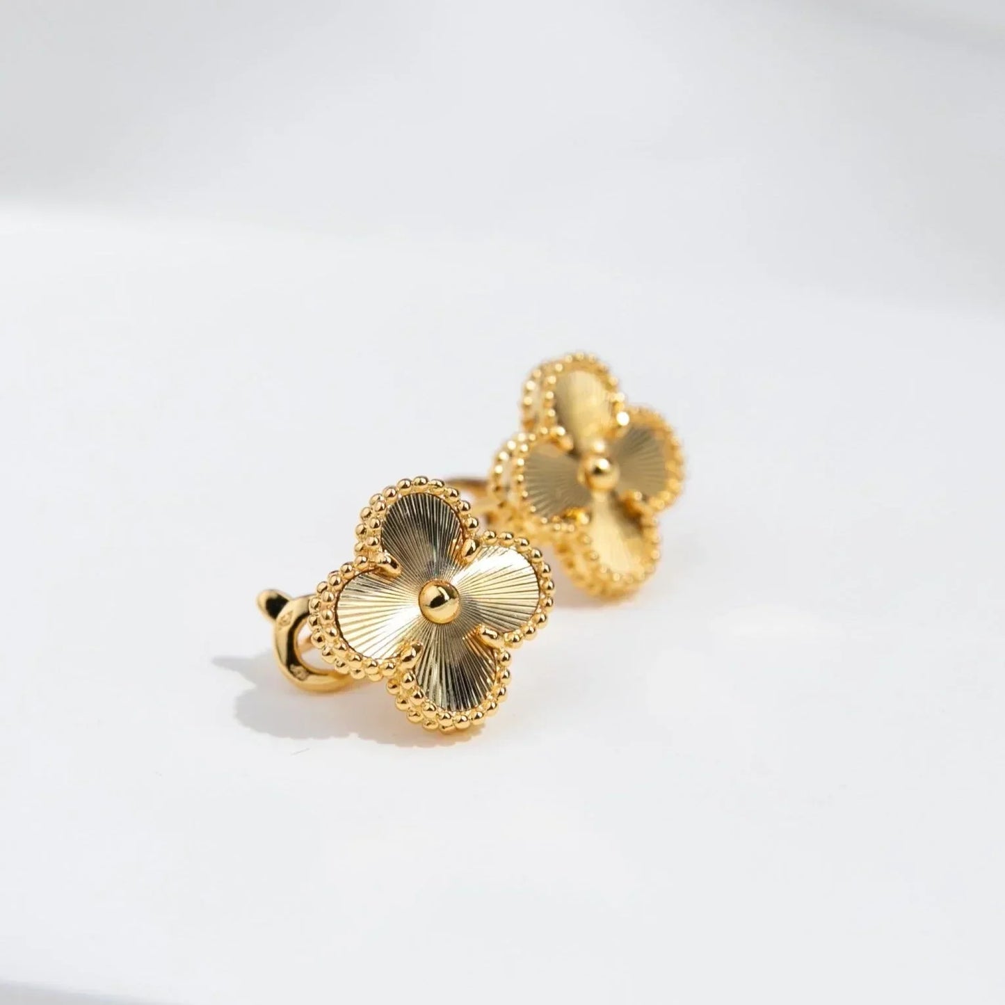 Four-leaf Earrings Gold