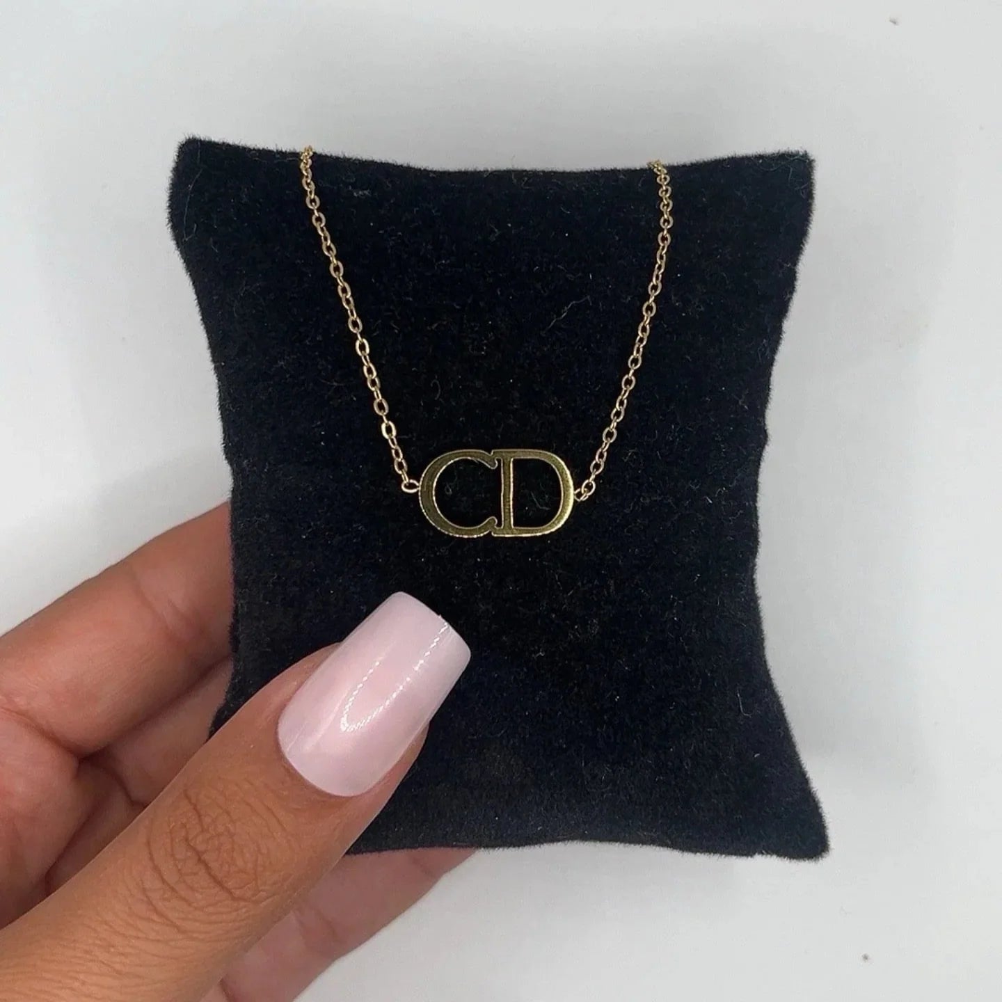 Leina Necklace