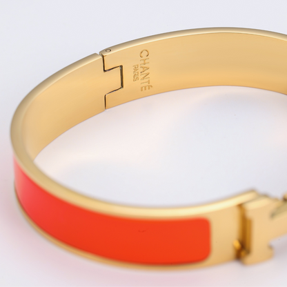 Helena Bangle