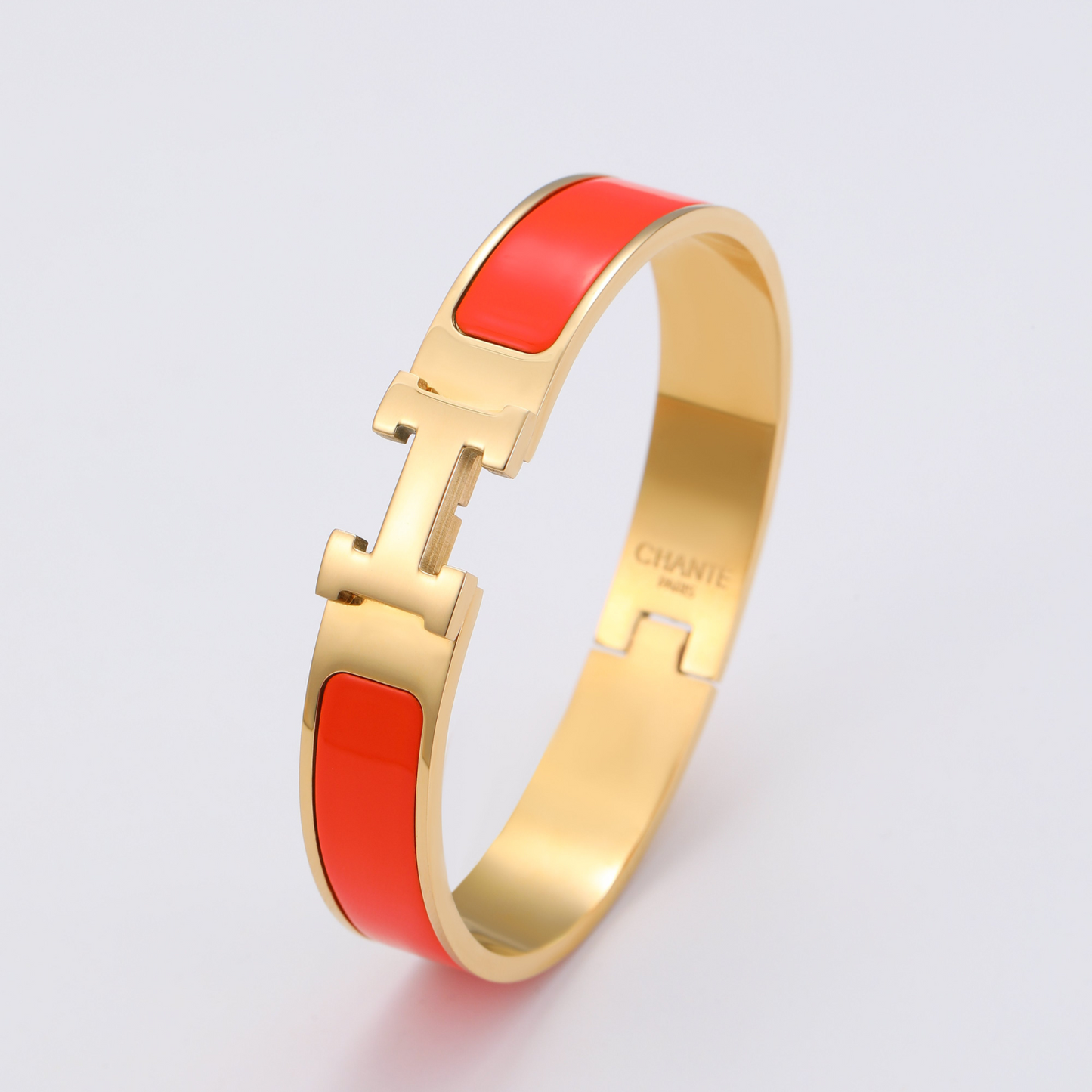 Helena Bangle